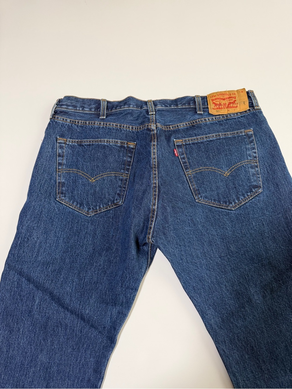 Levi's Men's Dark Blue Denim Relaxed Fit Jeans 40x36 Button Fly
